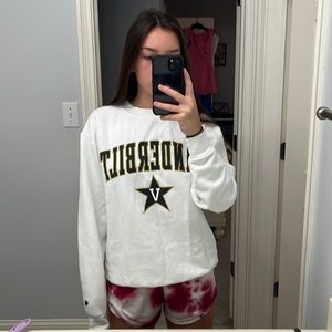 vanderbilt champion crewneck! size medium